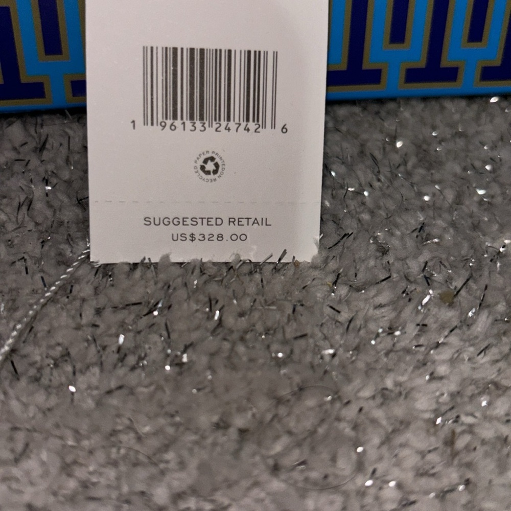 Tory Burch NWOT hand bag with shoulder strap! - Picture 3 of 9